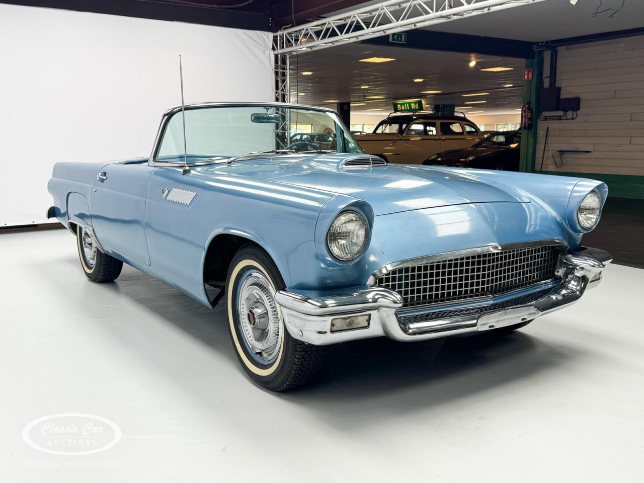 1955 Ford Thunderbird