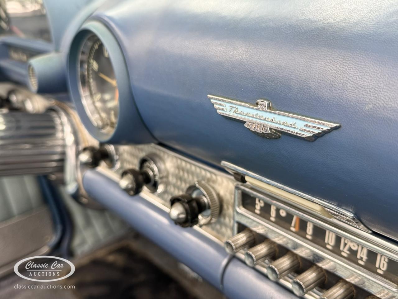 1955 Ford Thunderbird