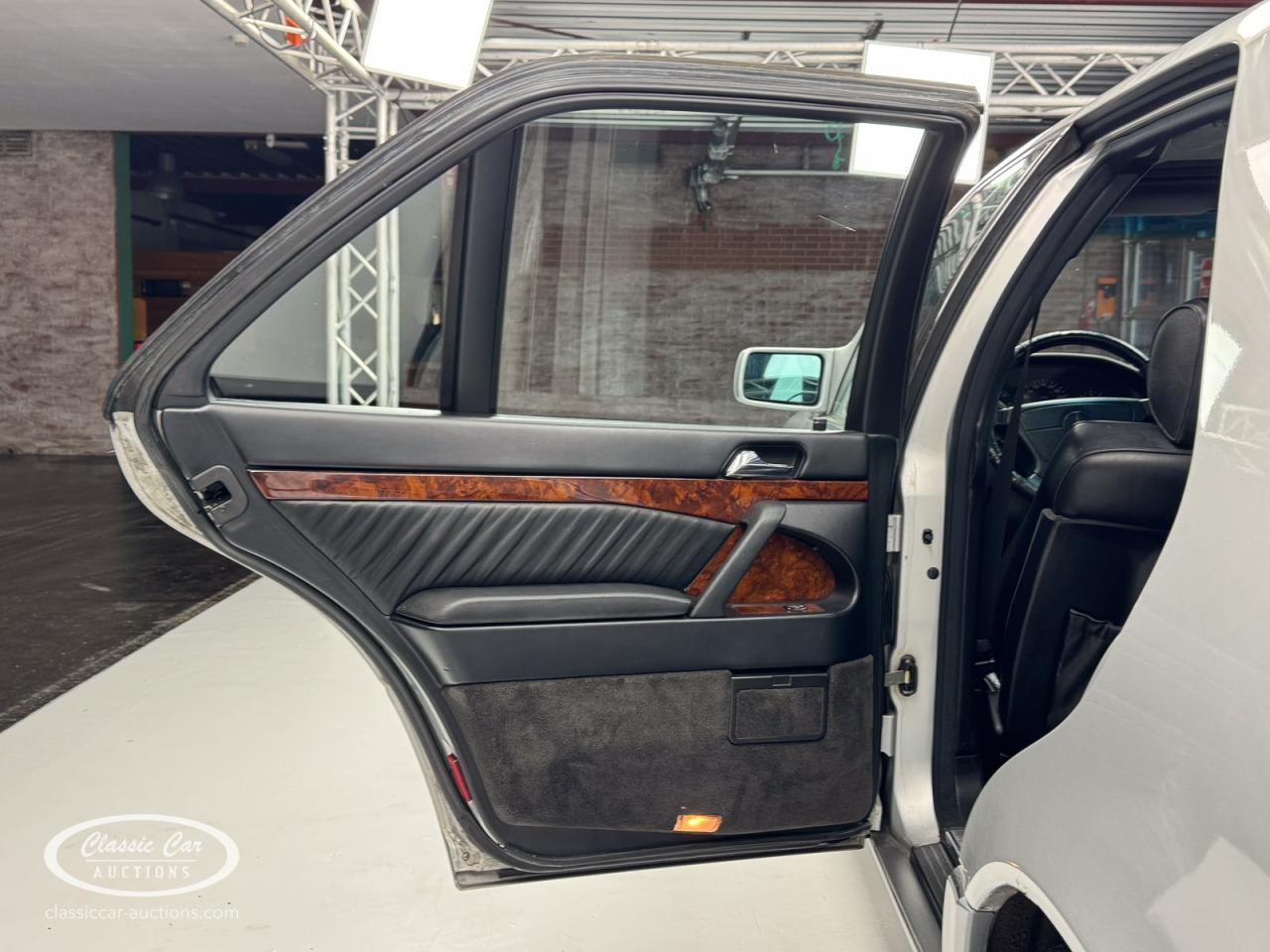 1992 Mercedes - Benz 300