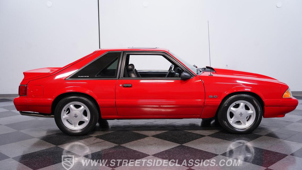 1993 Ford MUSTANG LX