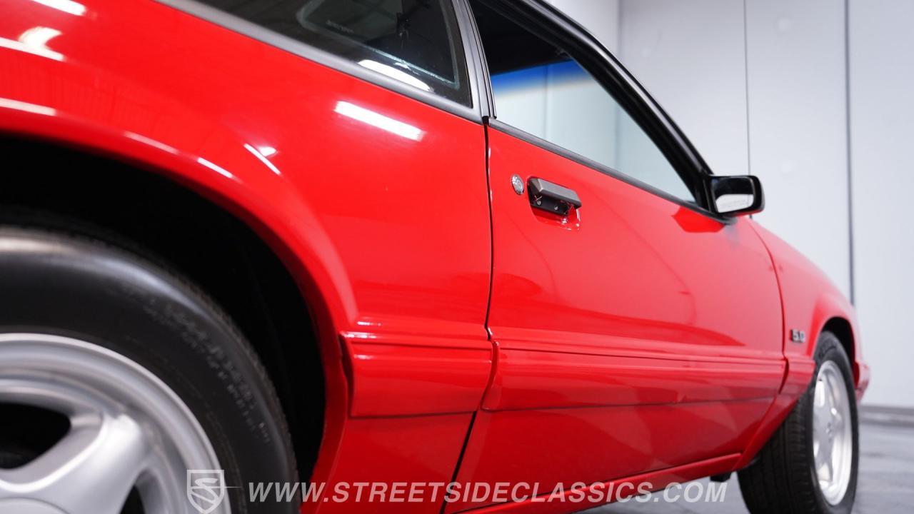 1993 Ford MUSTANG LX