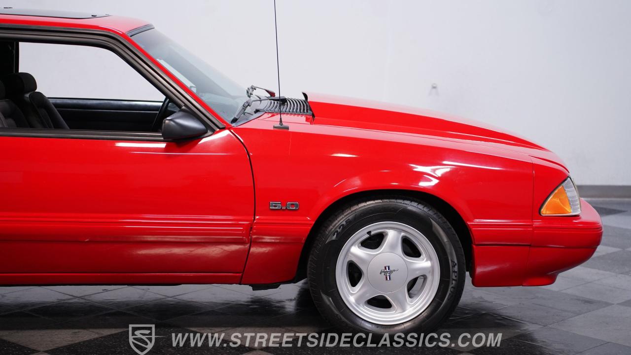 1993 Ford MUSTANG LX