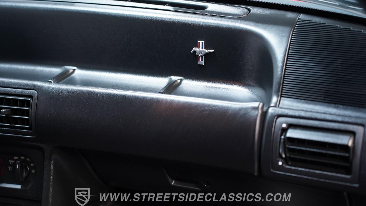 1993 Ford MUSTANG LX