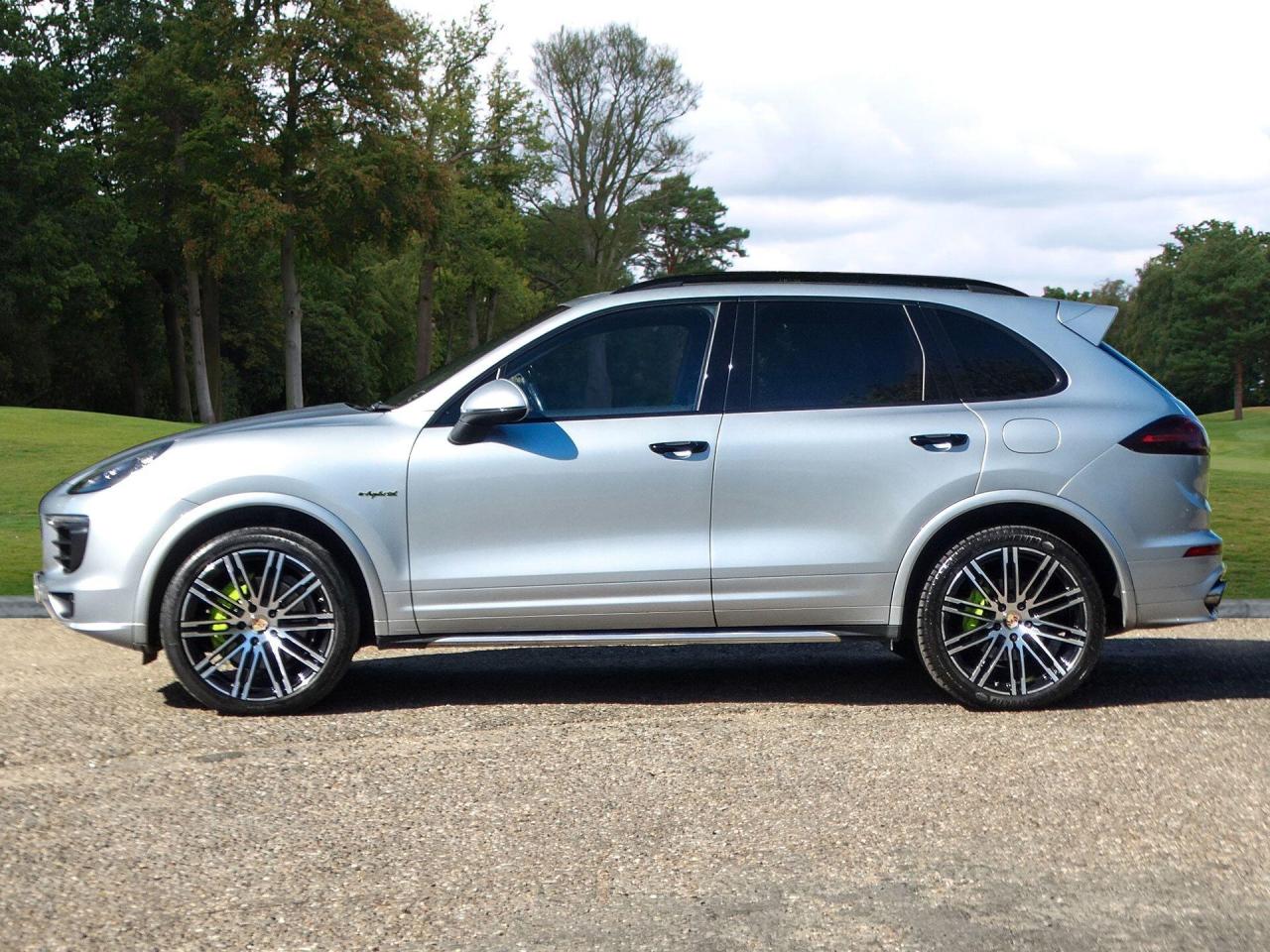 2017 Porsche 3.0 V6 E-Hybrid S Platinum Edition TiptronicS 4WD Euro 6 (s/s) 5dr