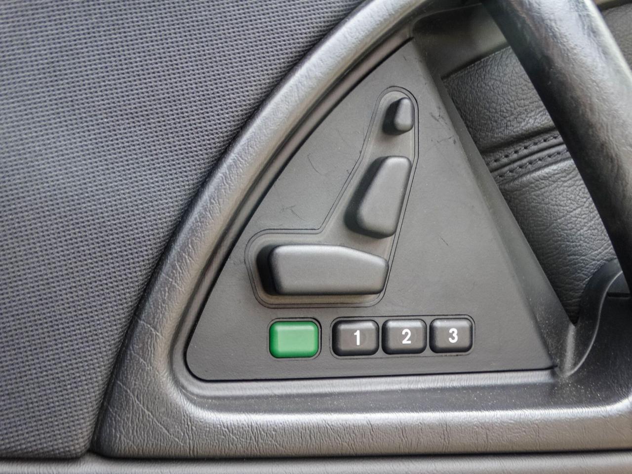 1998 Mercedes - Benz 3.2 SL320 2dr