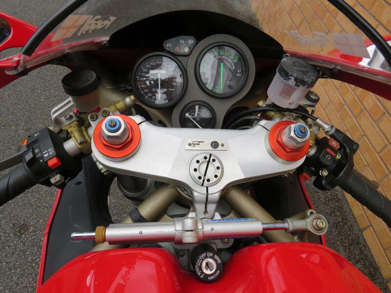 2000 Ducati 916 CARL FOGARTY REPLICA