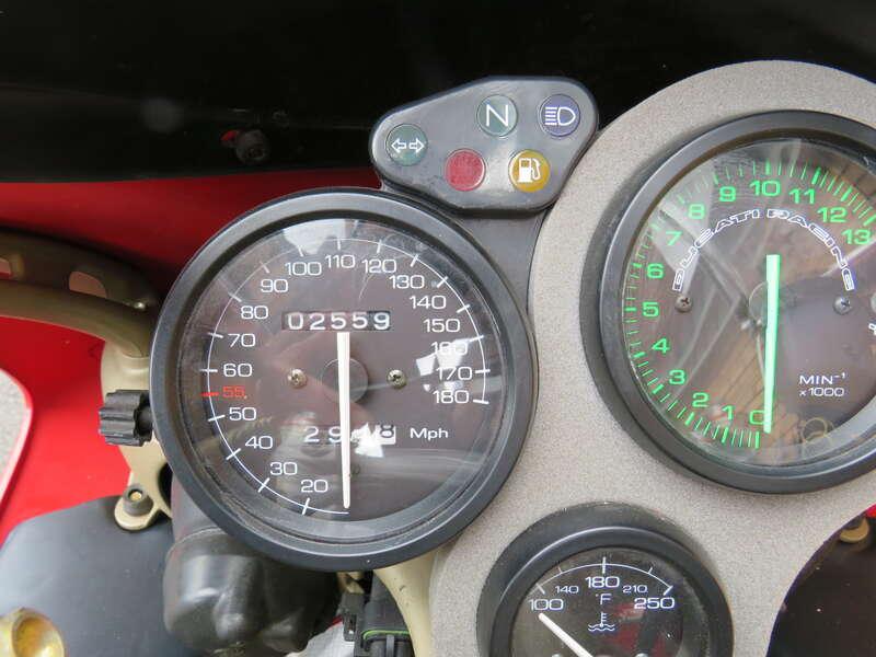 2000 Ducati 916 CARL FOGARTY REPLICA
