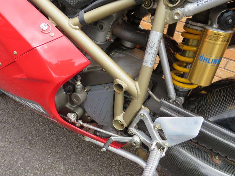 2000 Ducati 916 CARL FOGARTY REPLICA