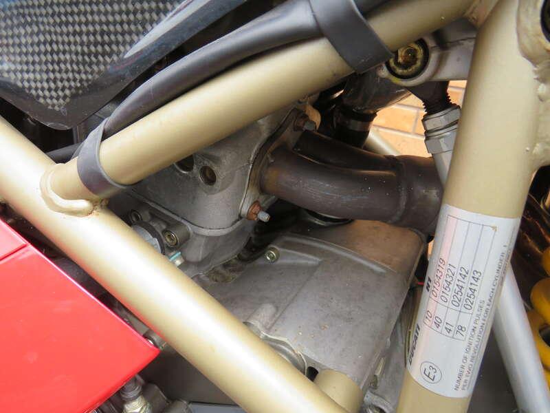 2000 Ducati 916 CARL FOGARTY REPLICA