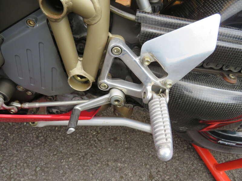 2000 Ducati 916 CARL FOGARTY REPLICA