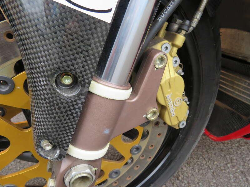 2000 Ducati 916 CARL FOGARTY REPLICA