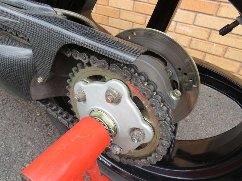 2000 Ducati 916 CARL FOGARTY REPLICA