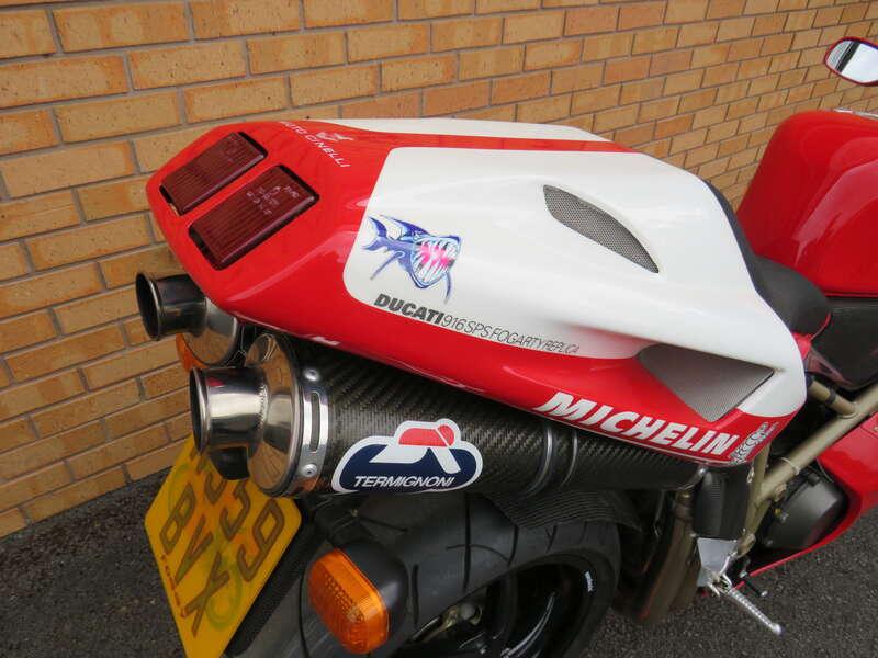 2000 Ducati 916 CARL FOGARTY REPLICA