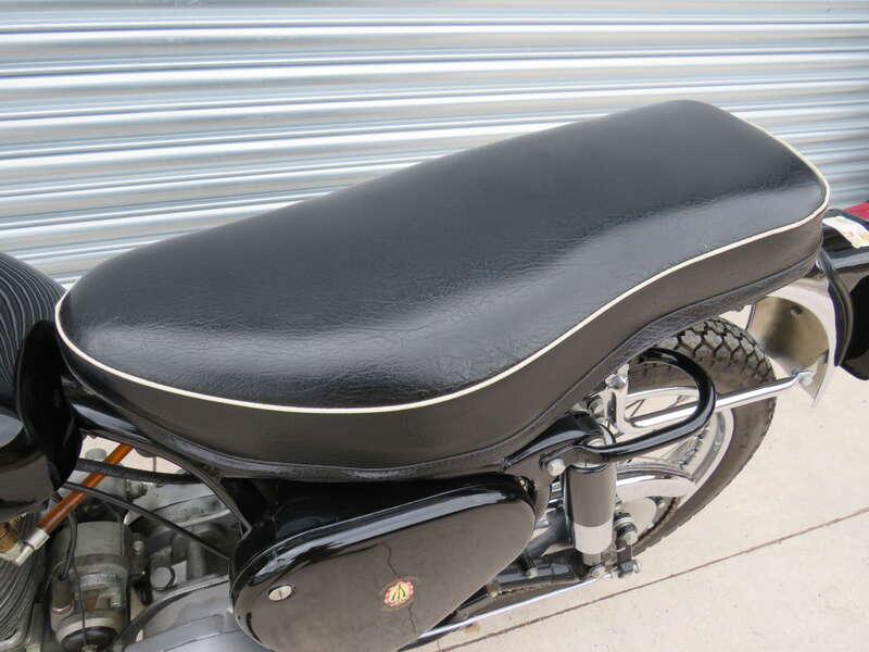 1959 BSA DBD34 GOLD STAR