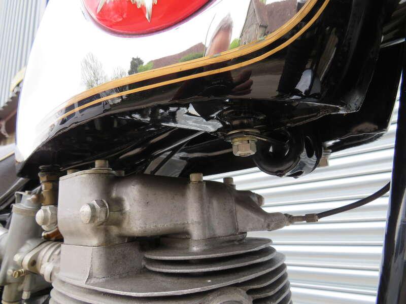 1959 BSA DBD34 GOLD STAR