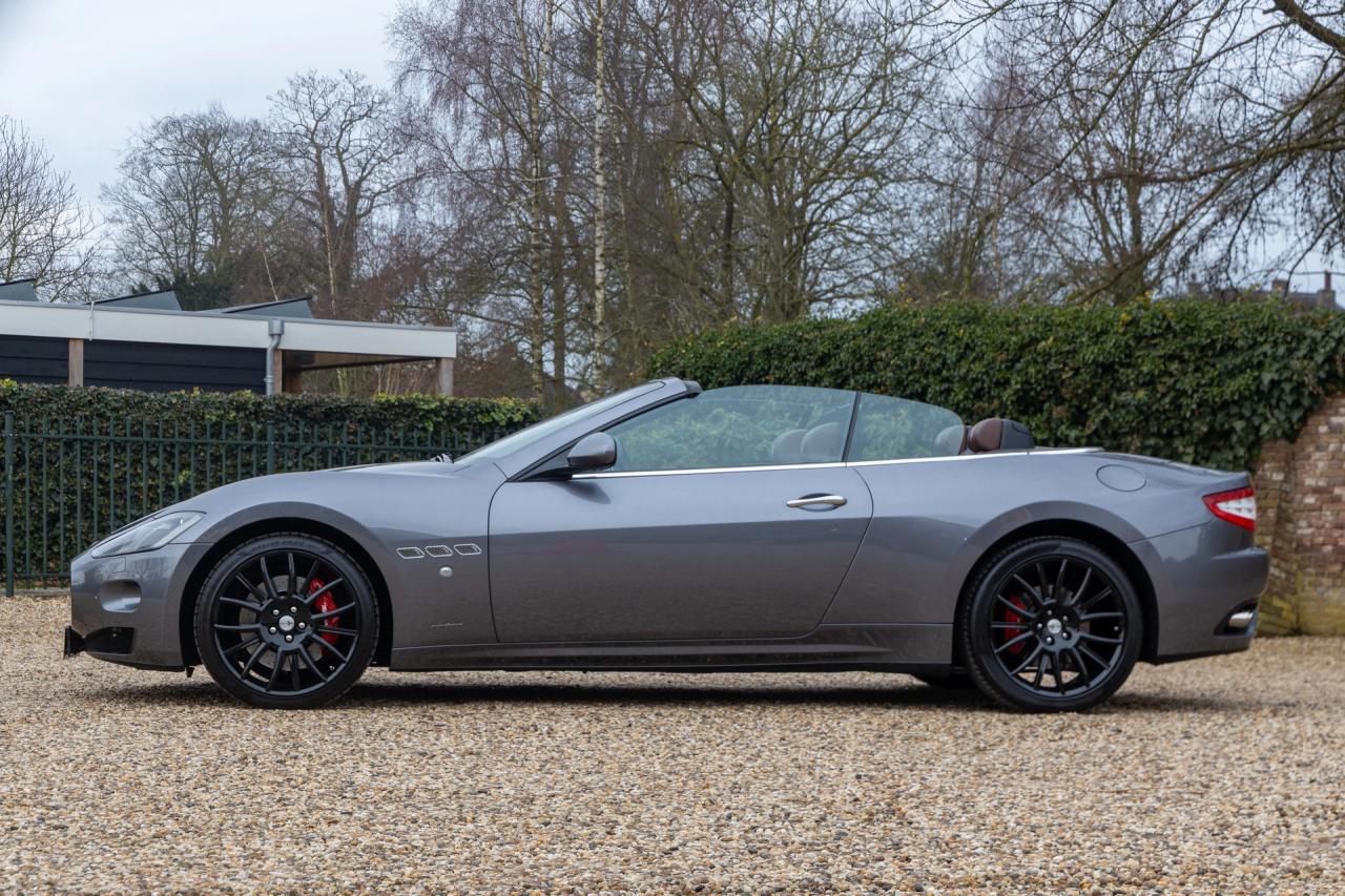 2015 Maserati GranCabrio 4.7 &ldquo;Comfort Package&rdquo; Only 28.000 KM