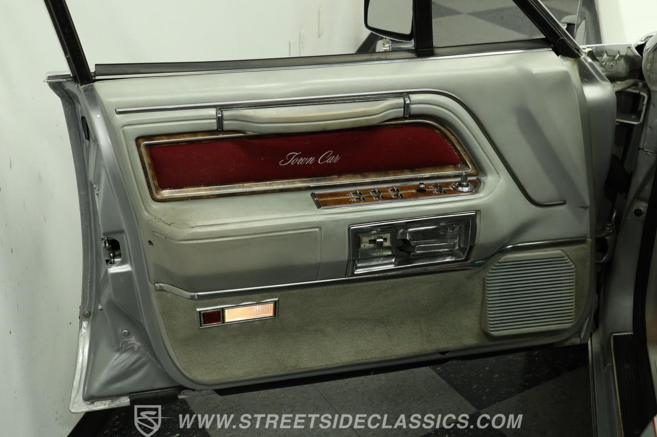 1984 Lincoln Town Car Cartier
