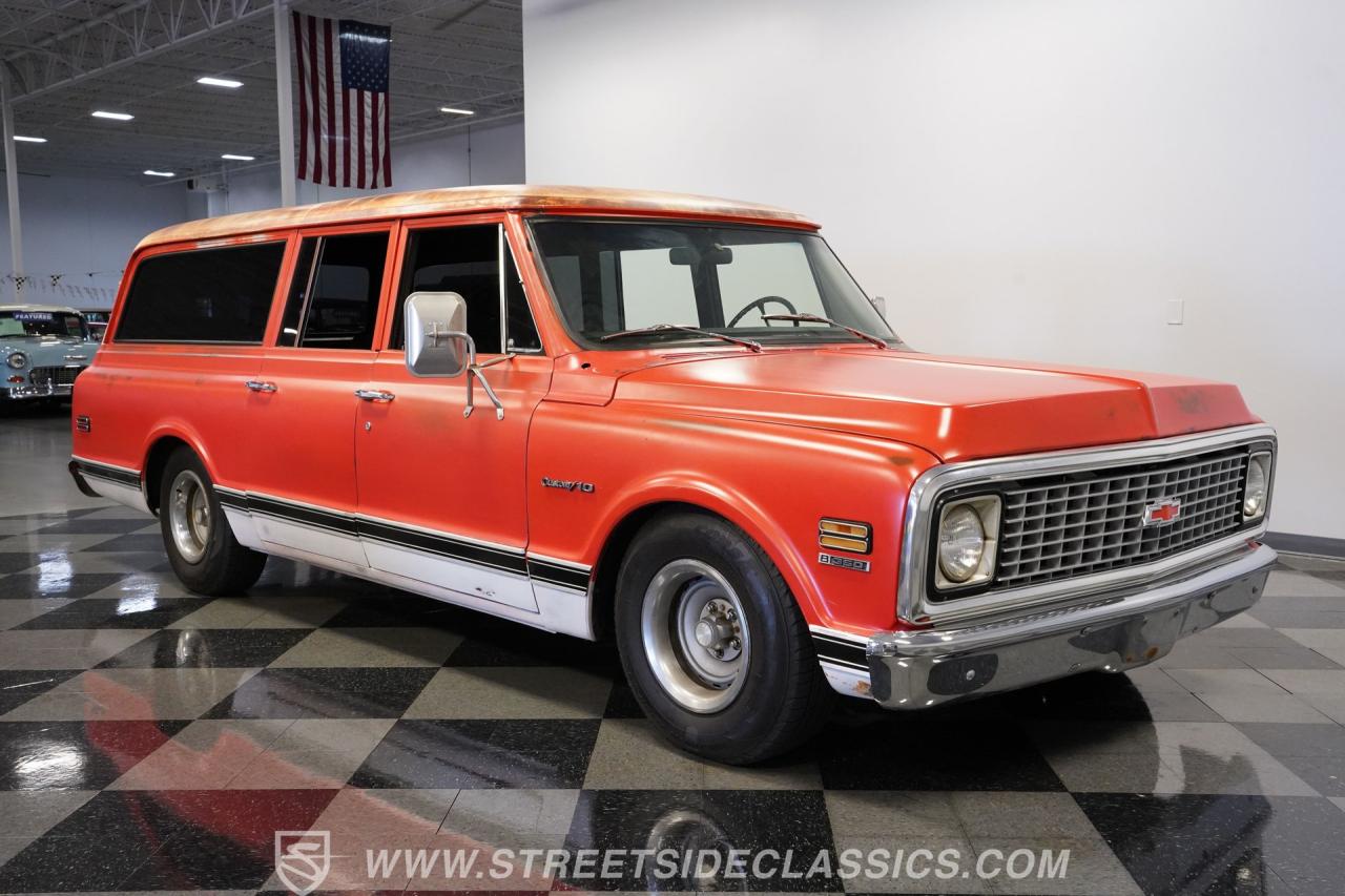 1972 Chevrolet Suburban Patina Restomod