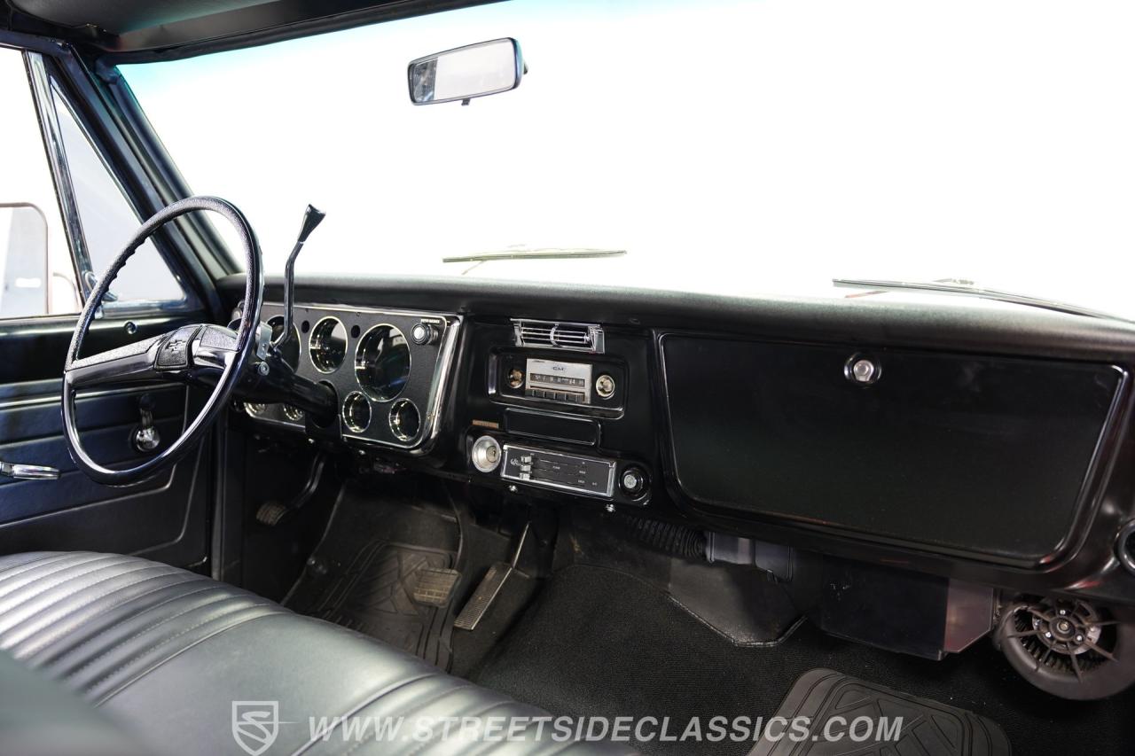 1972 Chevrolet Suburban Patina Restomod