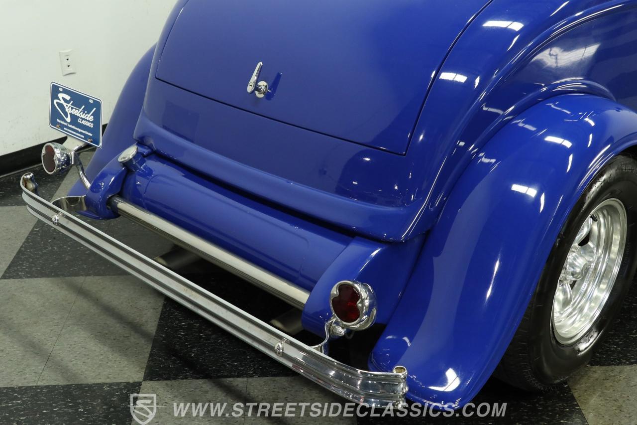 1932 Ford 3-Window Coupe