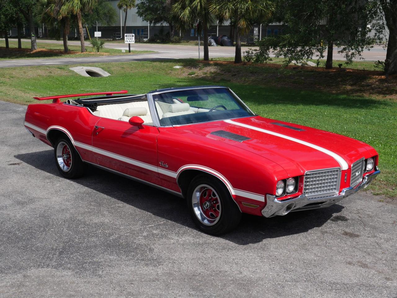 1972 Oldsmobile Cutlass Supreme Convertible