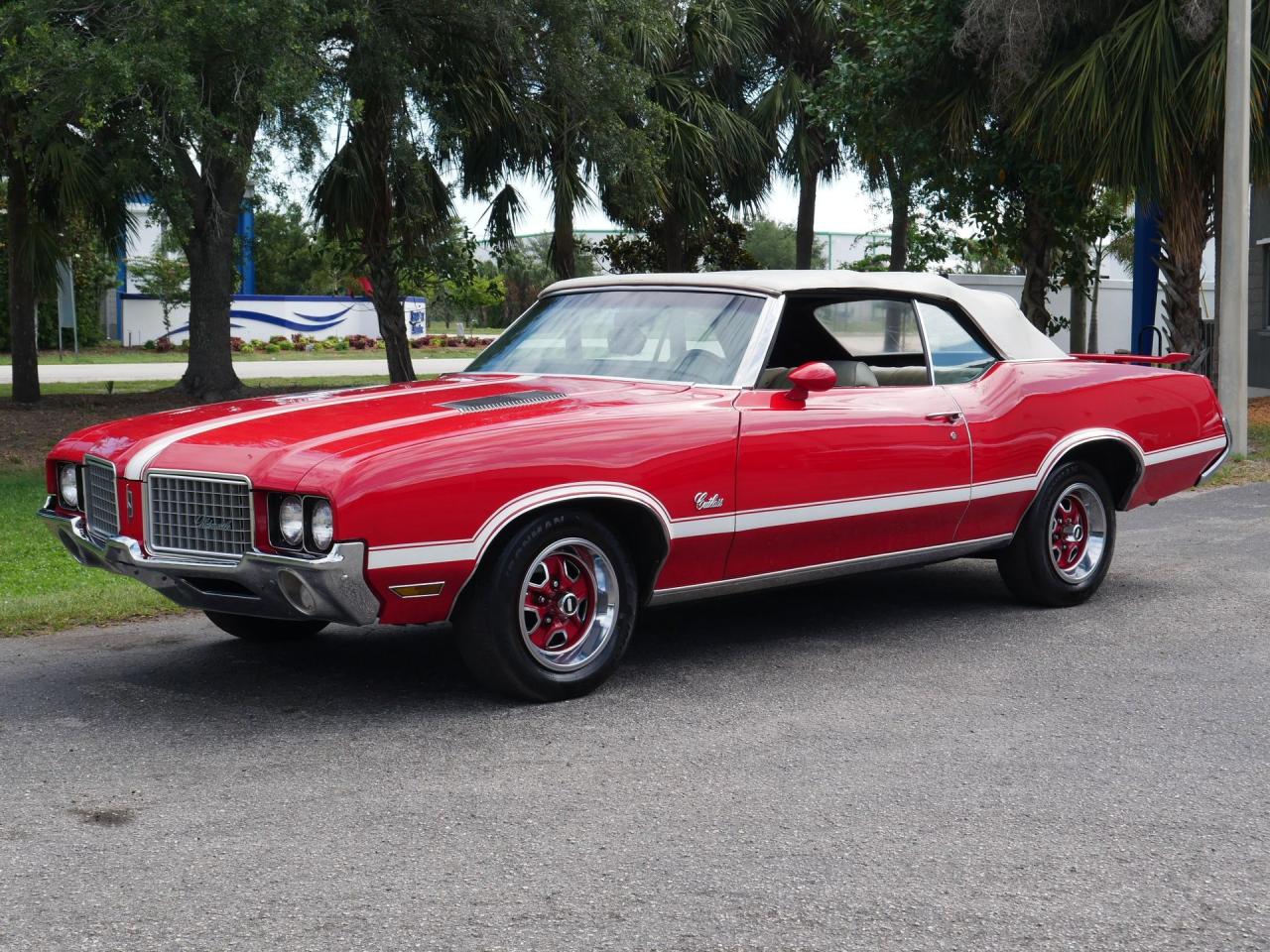 1972 Oldsmobile Cutlass Supreme Convertible