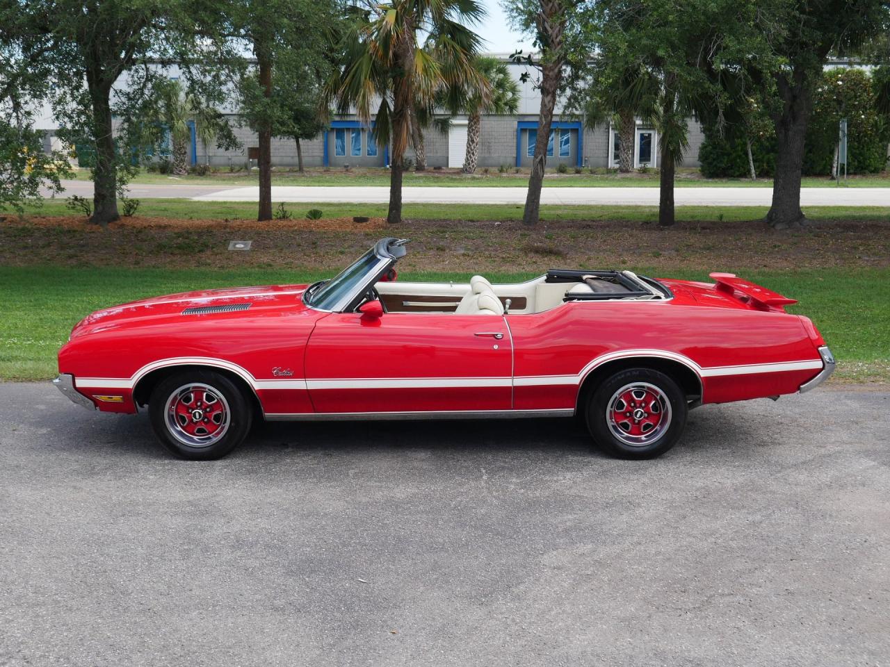 1972 Oldsmobile Cutlass Supreme Convertible