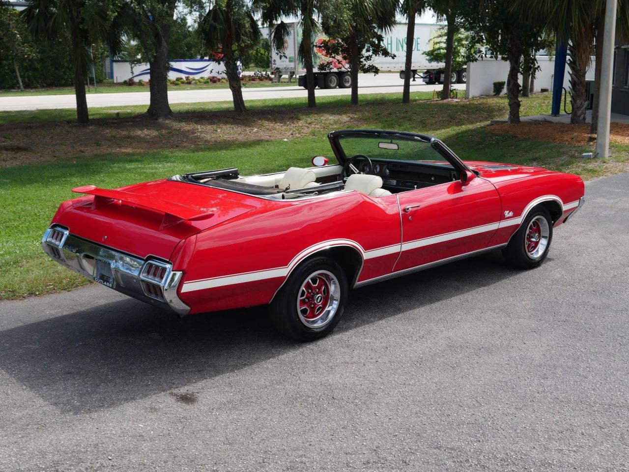 1972 Oldsmobile Cutlass Supreme Convertible