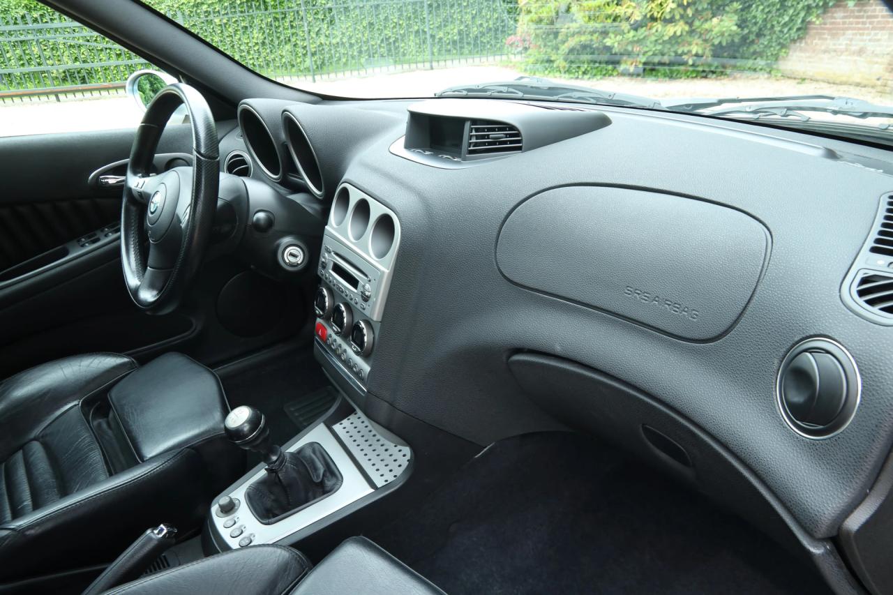 2004 Alfa Romeo 156 3.2 GTA Berlina &ldquo;in Grigio Sterling&rdquo;