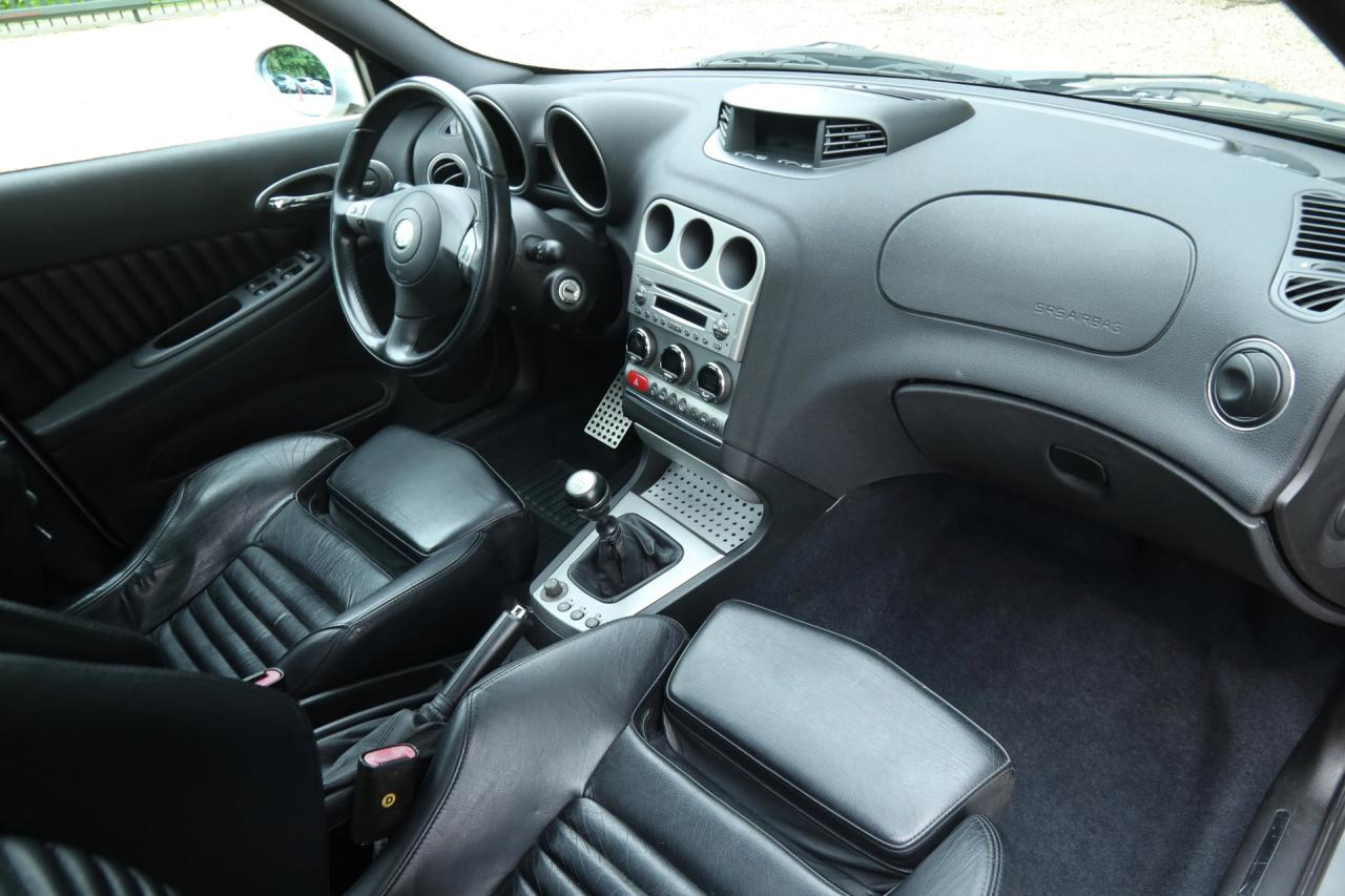 2004 Alfa Romeo 156 3.2 GTA Berlina &ldquo;in Grigio Sterling&rdquo;