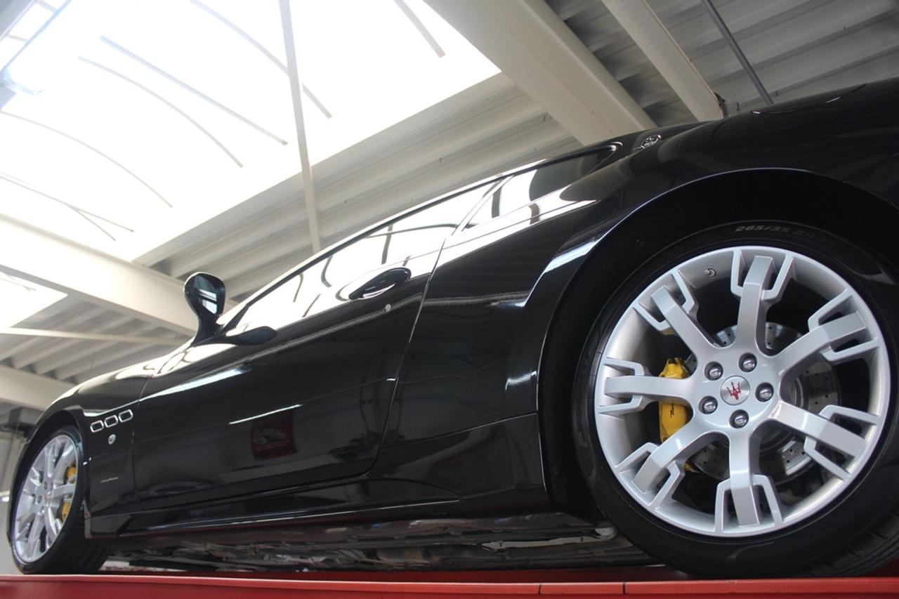 2008 Maserati GranTurismo S &ldquo;with the Ferrari-red valve covers&rdquo;