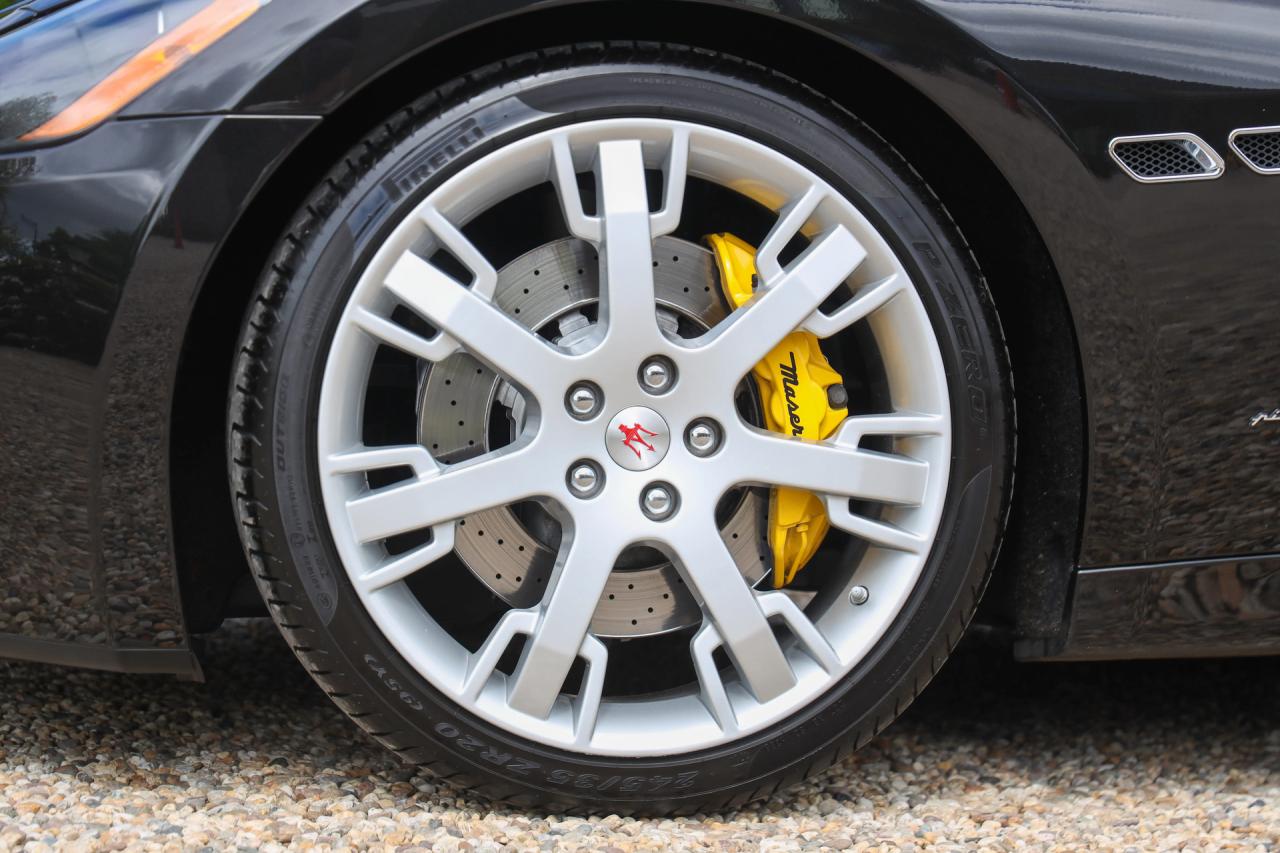 2008 Maserati GranTurismo S &ldquo;with the Ferrari-red valve covers&rdquo;