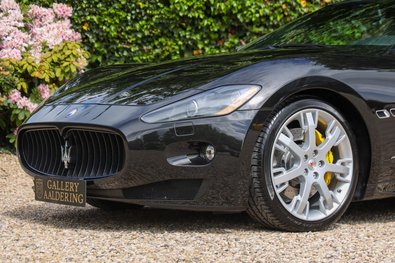 2008 Maserati GranTurismo S &ldquo;with the Ferrari-red valve covers&rdquo;