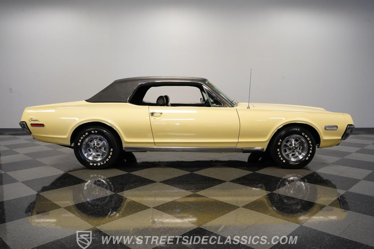 1968 Mercury Cougar XR7