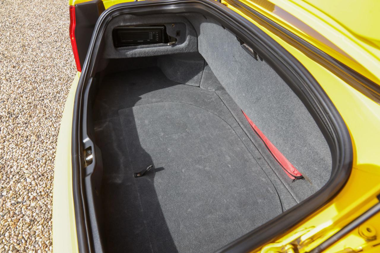 2004 Maserati Spyder 4200 GT &ldquo;In distinctive Giallo Granturismo&rdquo; MANUAL GEARBOX