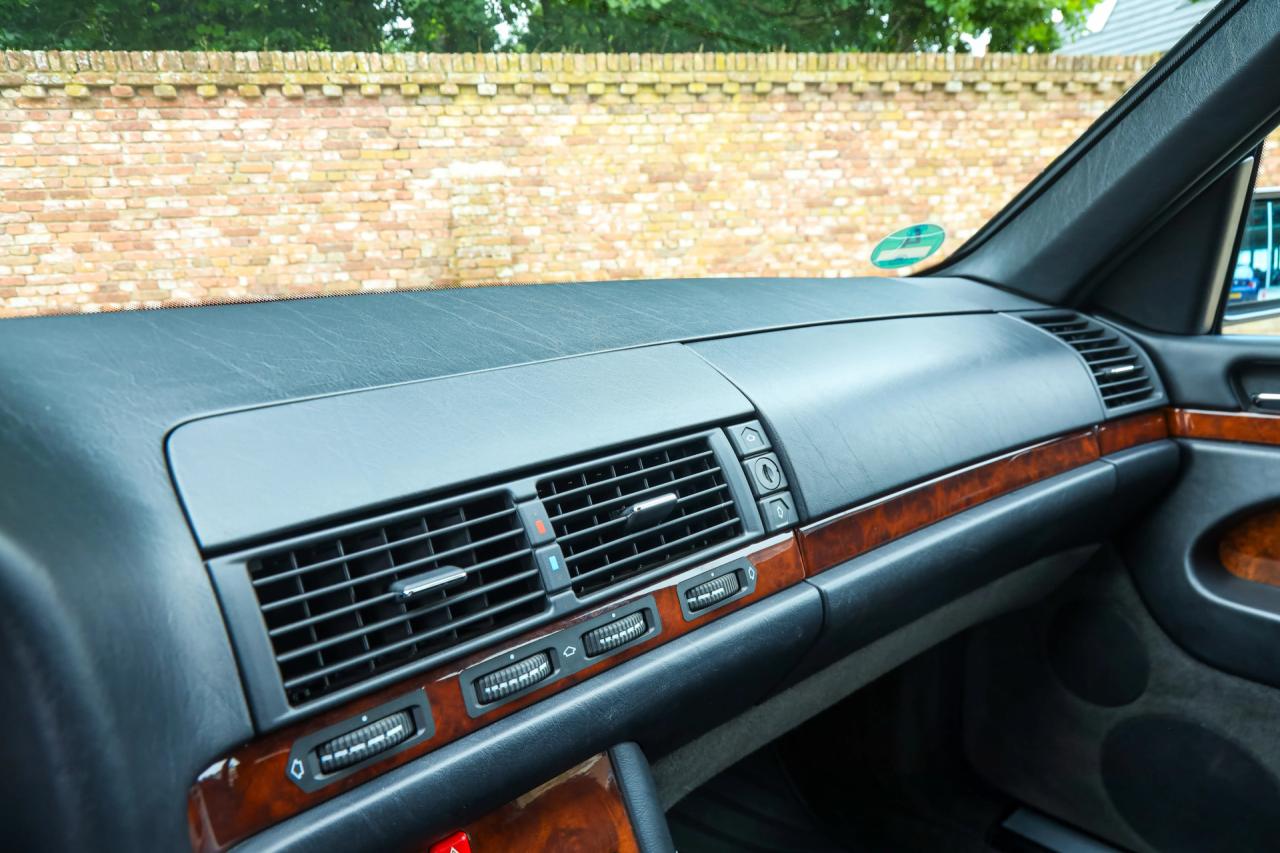1991 Mercedes - Benz 400 SE &ldquo;The Cathedral&rdquo;