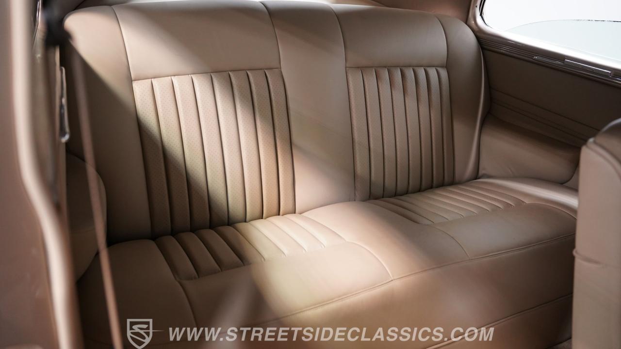 1948 Plymouth Deluxe