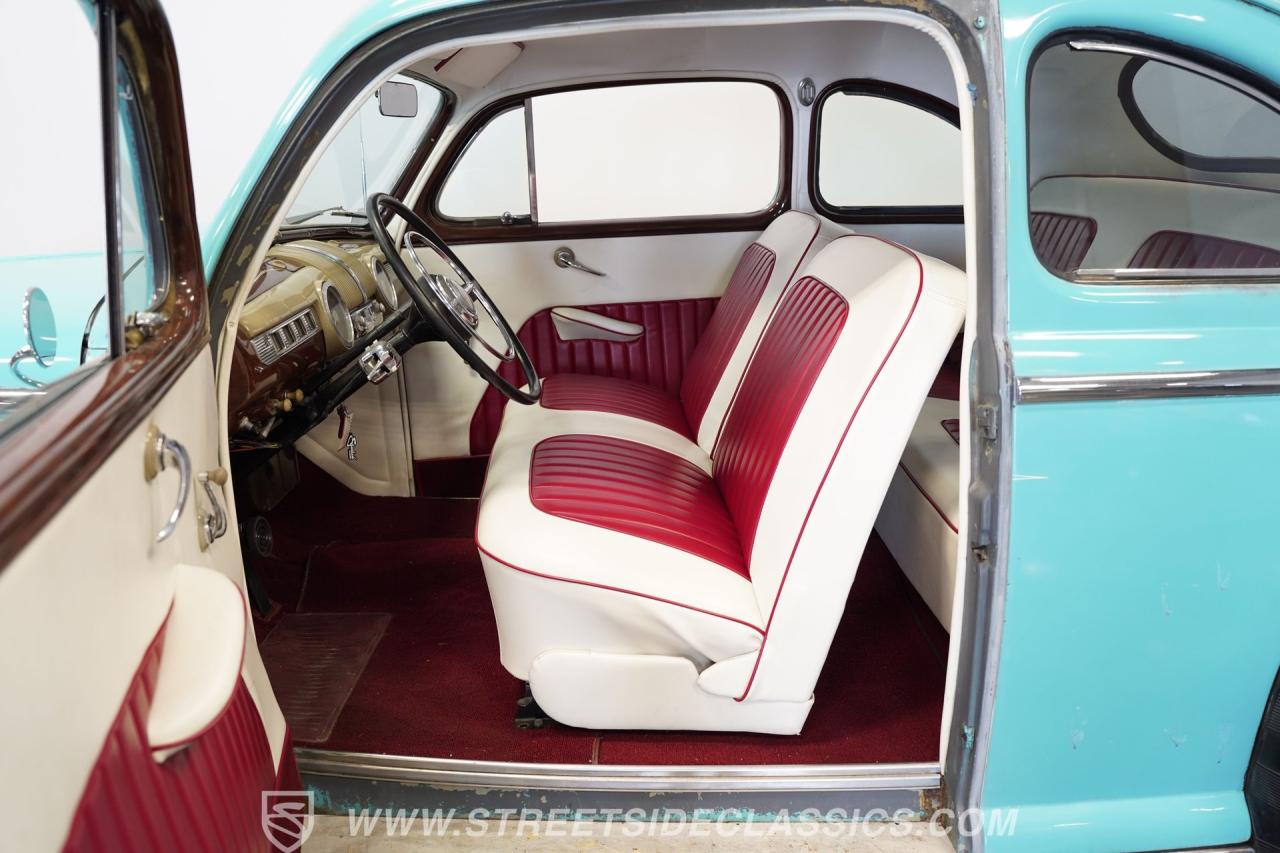 1948 Ford Deluxe Coupe
