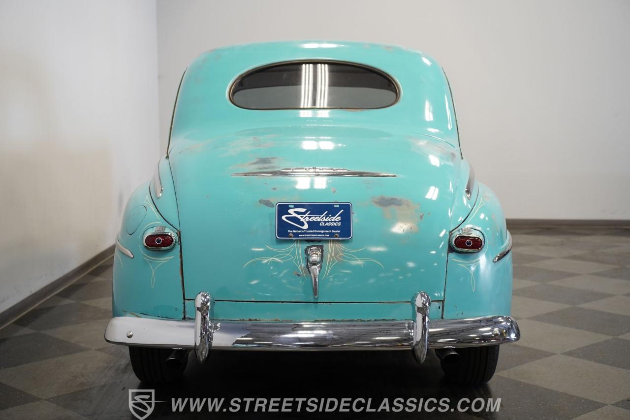 1948 Ford Deluxe Coupe