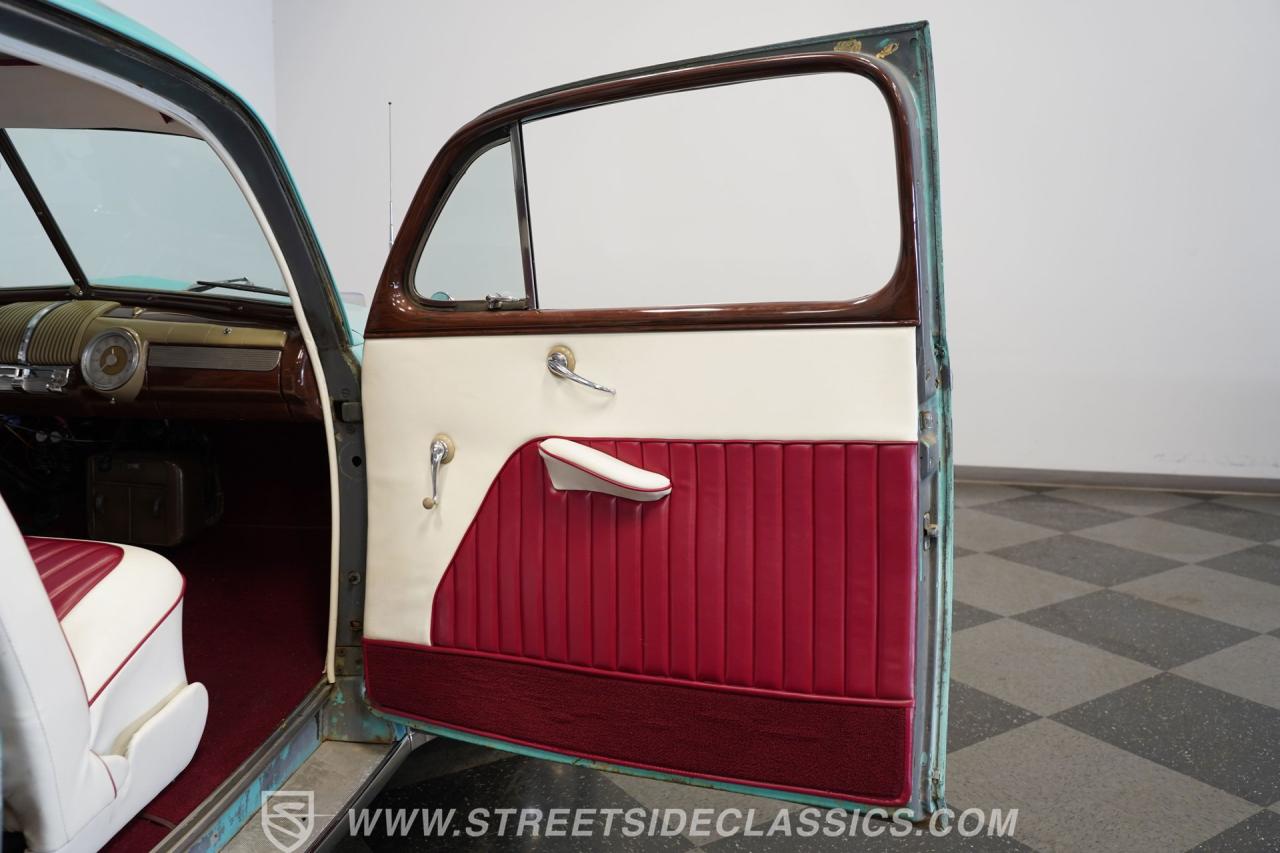 1948 Ford Deluxe Coupe