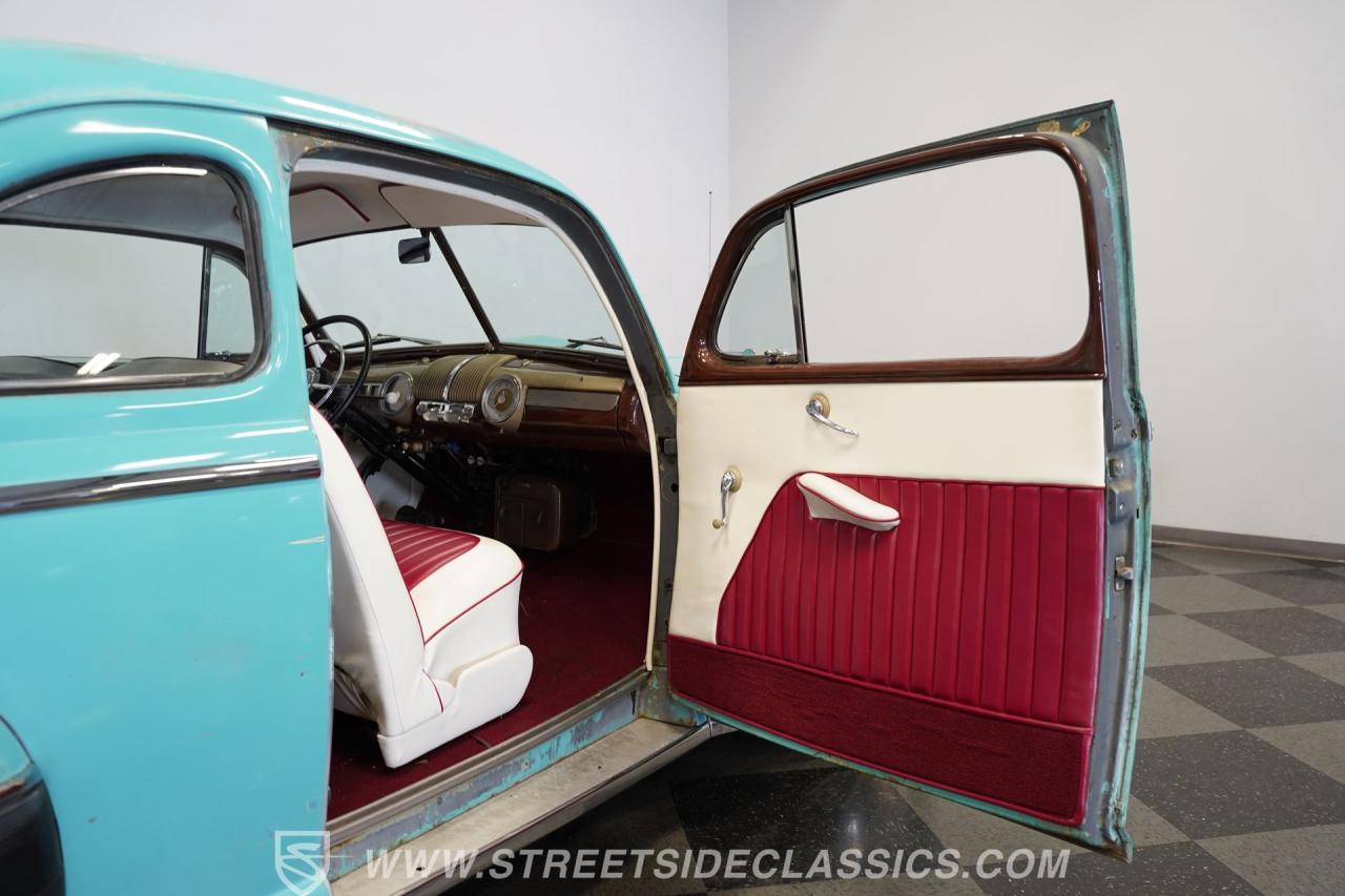 1948 Ford Deluxe Coupe
