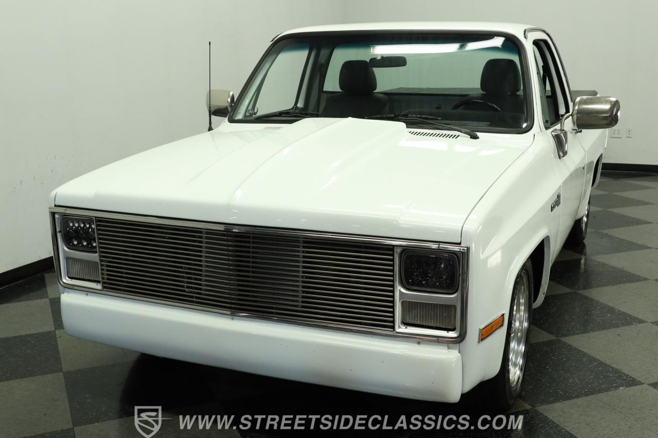 1986 GMC C1500 Sierra Classic Restomod