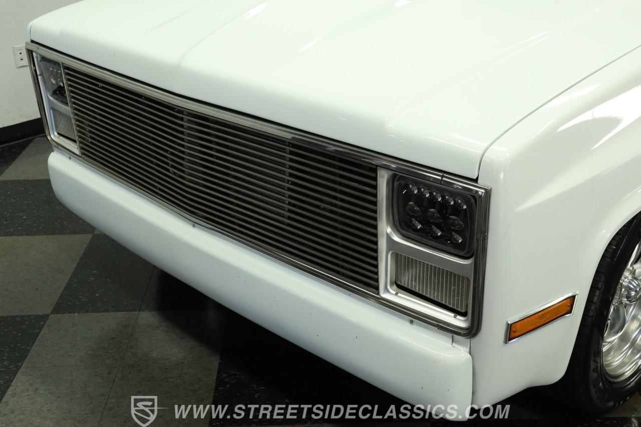 1986 GMC C1500 Sierra Classic Restomod