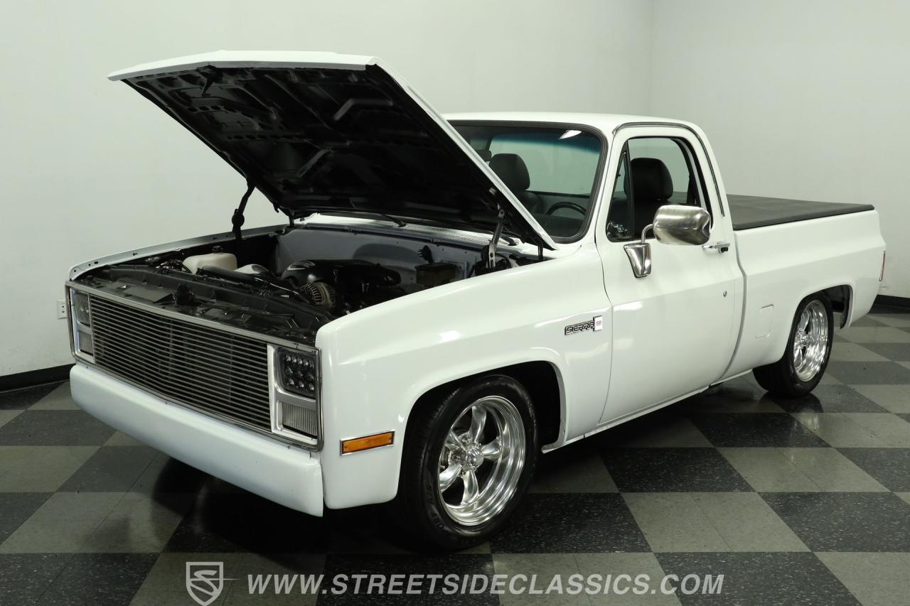 1986 GMC C1500 Sierra Classic Restomod