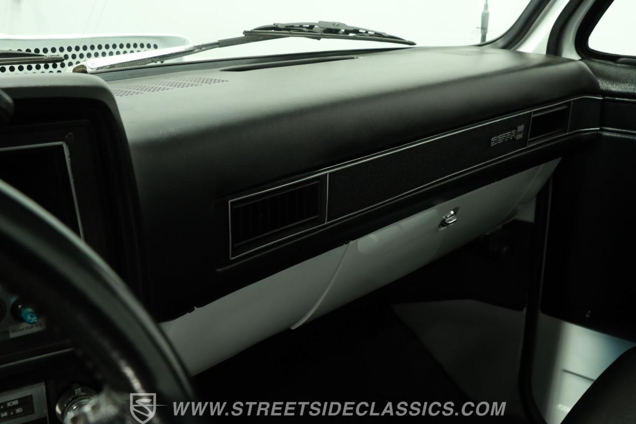 1986 GMC C1500 Sierra Classic Restomod