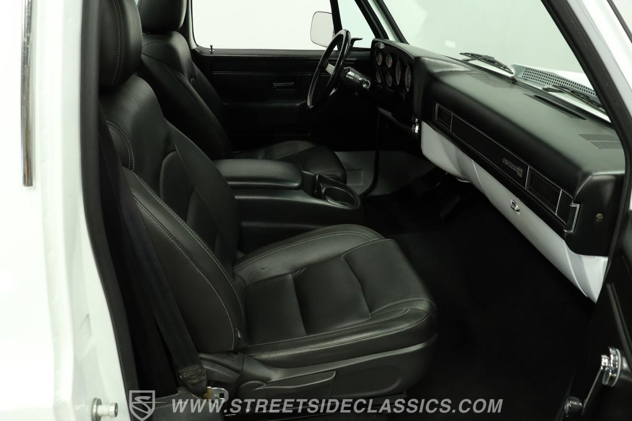 1986 GMC C1500 Sierra Classic Restomod