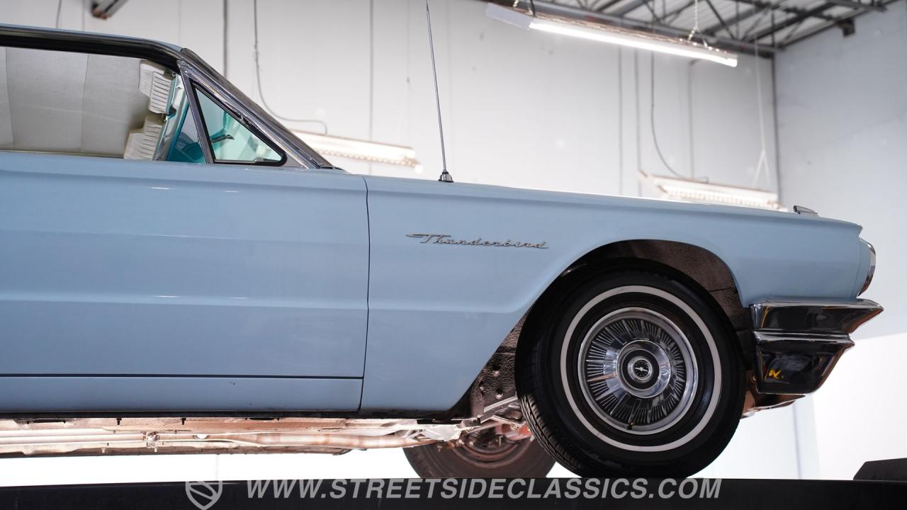 1964 Ford Thunderbird