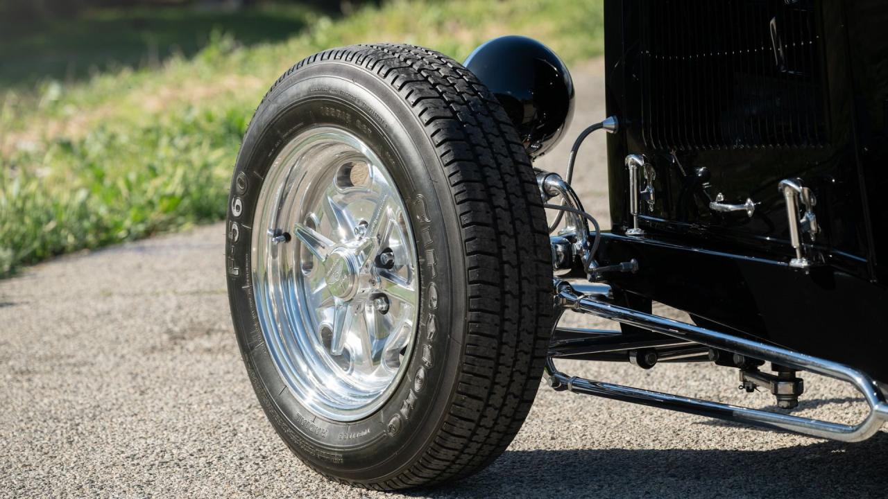 1932 Ford Hot Rod 'High-Boy' Roadster
