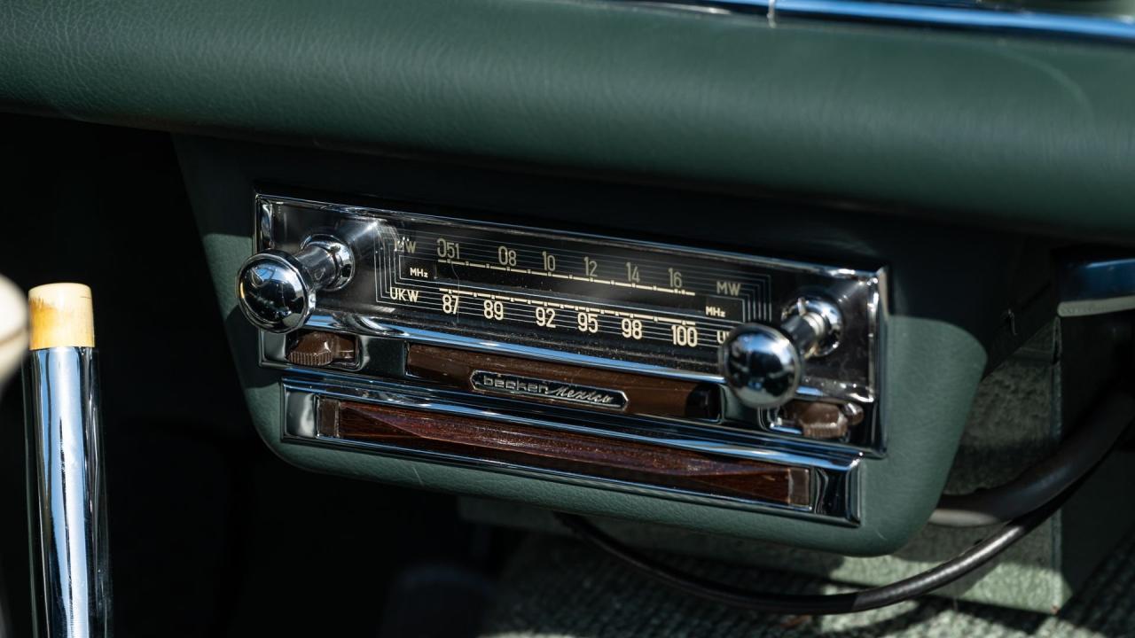 1957 Mercedes - Benz 300 SL Roadster