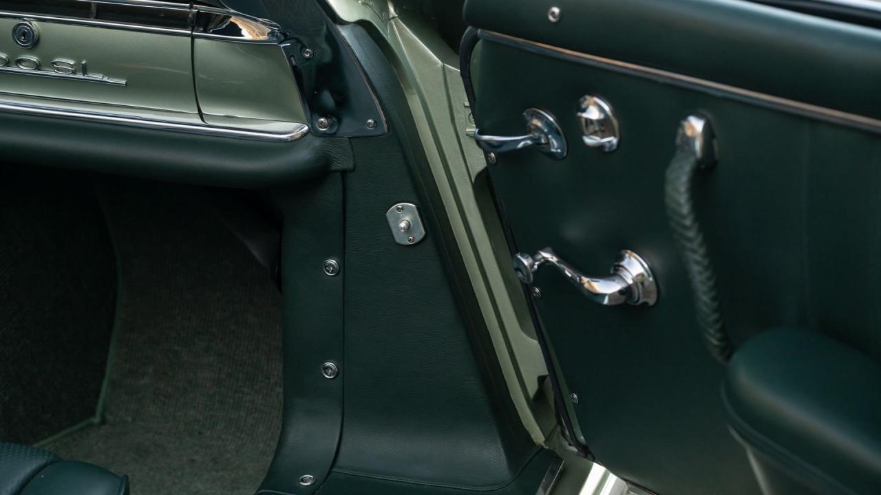 1957 Mercedes - Benz 300 SL Roadster